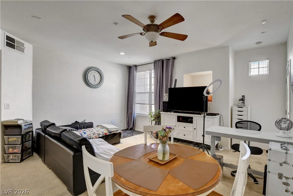 5855 Valley, North Las Vegas, NV 89031