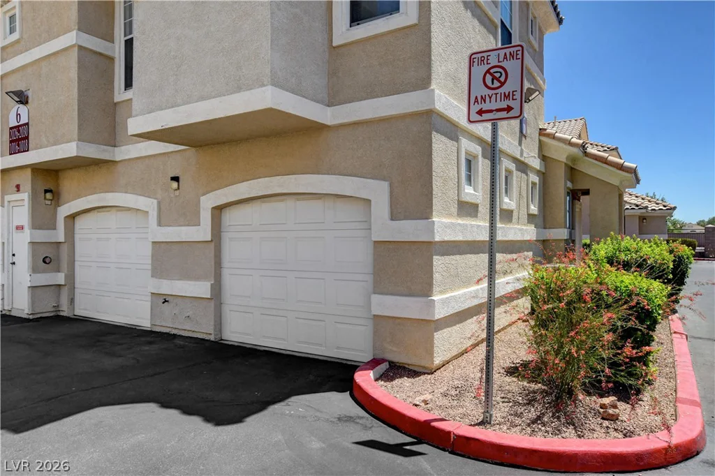5855 Valley, North Las Vegas, NV 89031