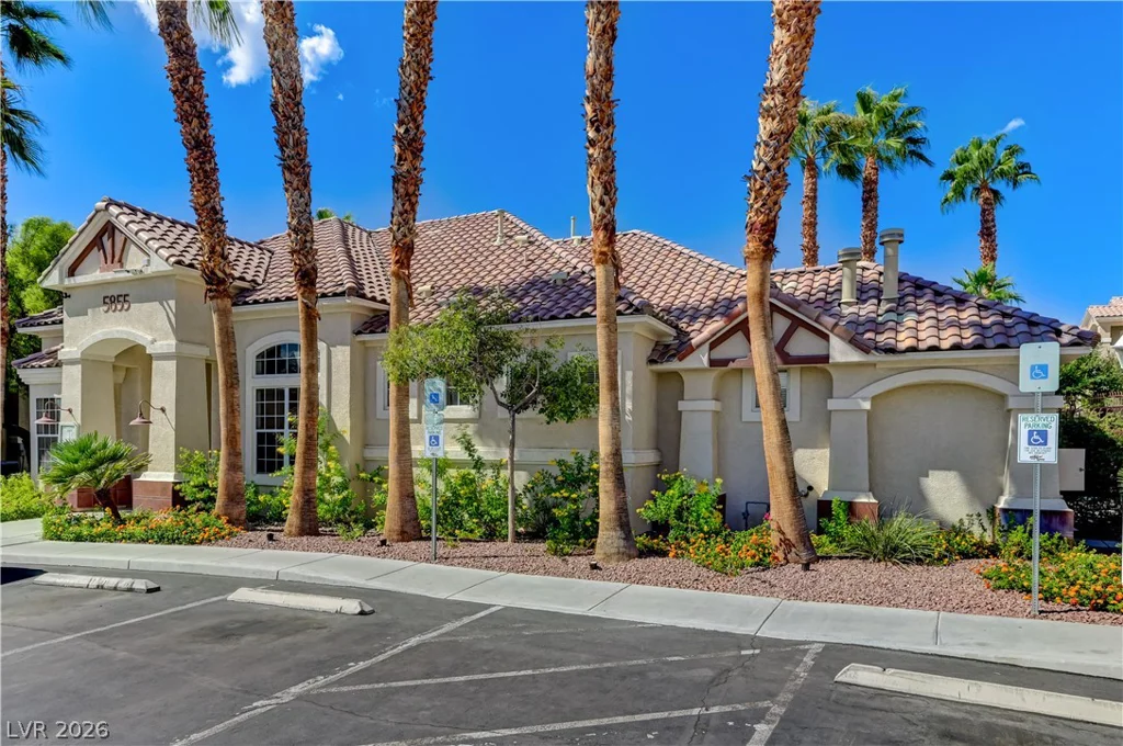 5855 Valley, North Las Vegas, NV 89031