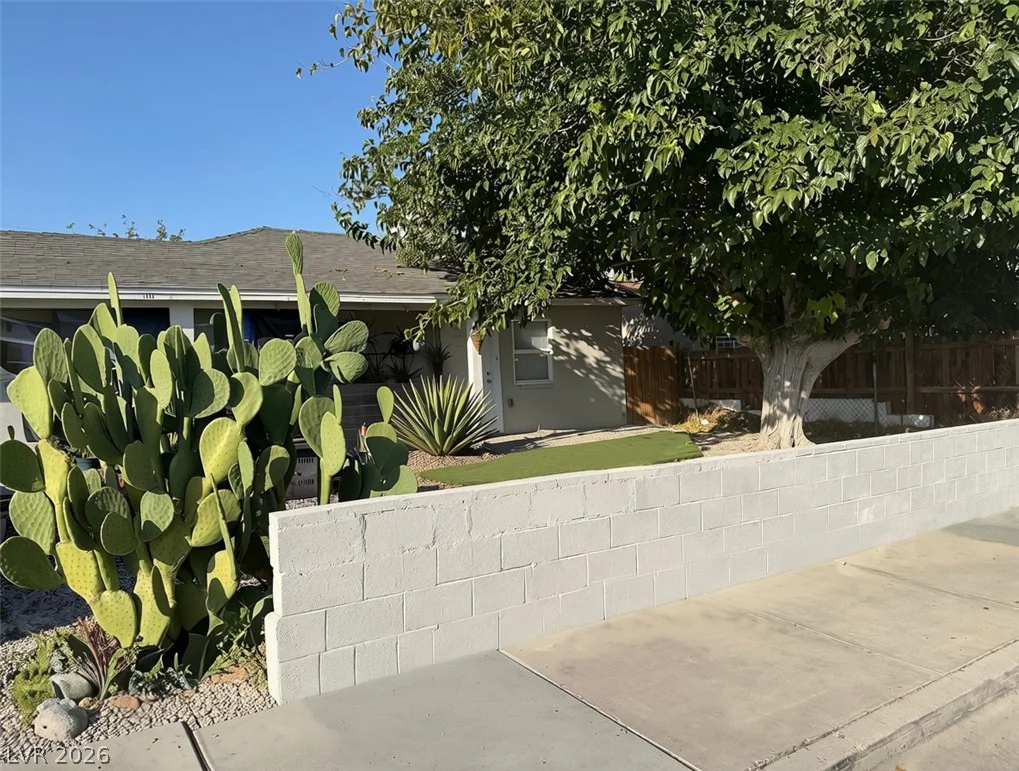 1405 Clark, Las Vegas, NV 89101