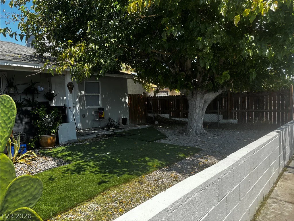 1405 Clark, Las Vegas, NV 89101
