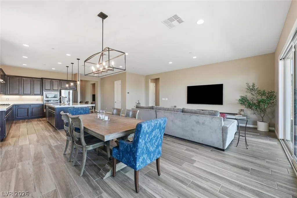 10202 Millholm, Las Vegas, NV 89166