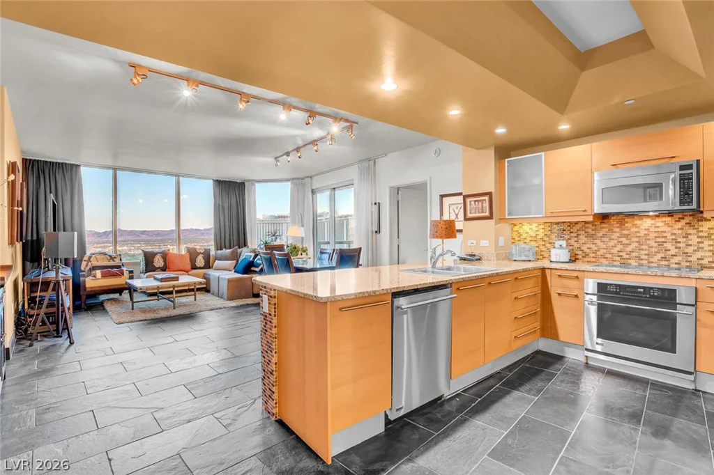 322 Karen, Las Vegas, NV 89109