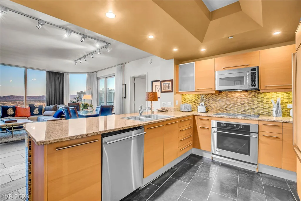 322 Karen, Las Vegas, NV 89109