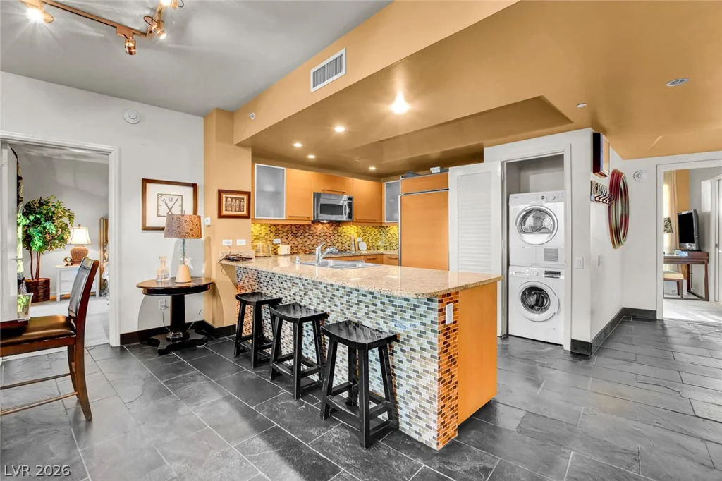 322 Karen, Las Vegas, NV 89109