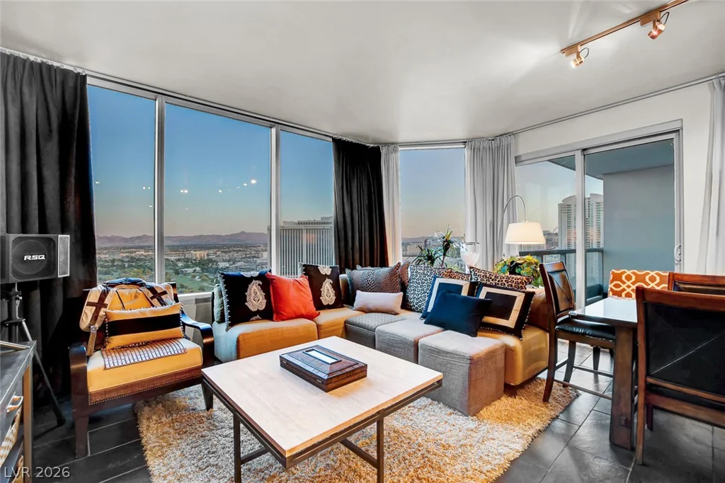 322 Karen, Las Vegas, NV 89109