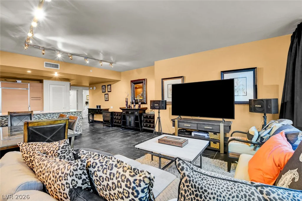 322 Karen, Las Vegas, NV 89109