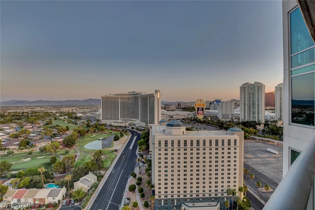 322 Karen, Las Vegas, NV 89109