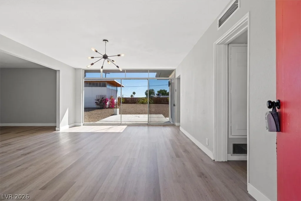 1617 Hartke, Las Vegas, NV 89104