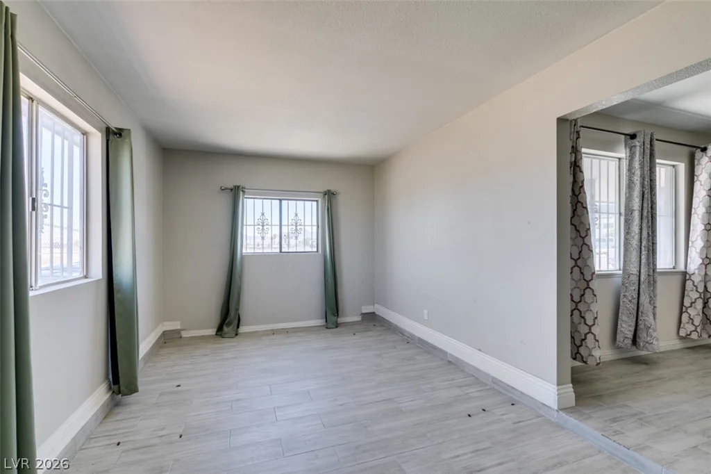 2737 Englestad, North Las Vegas, NV 89030