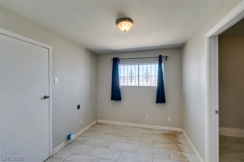 2737 Englestad, North Las Vegas, NV 89030