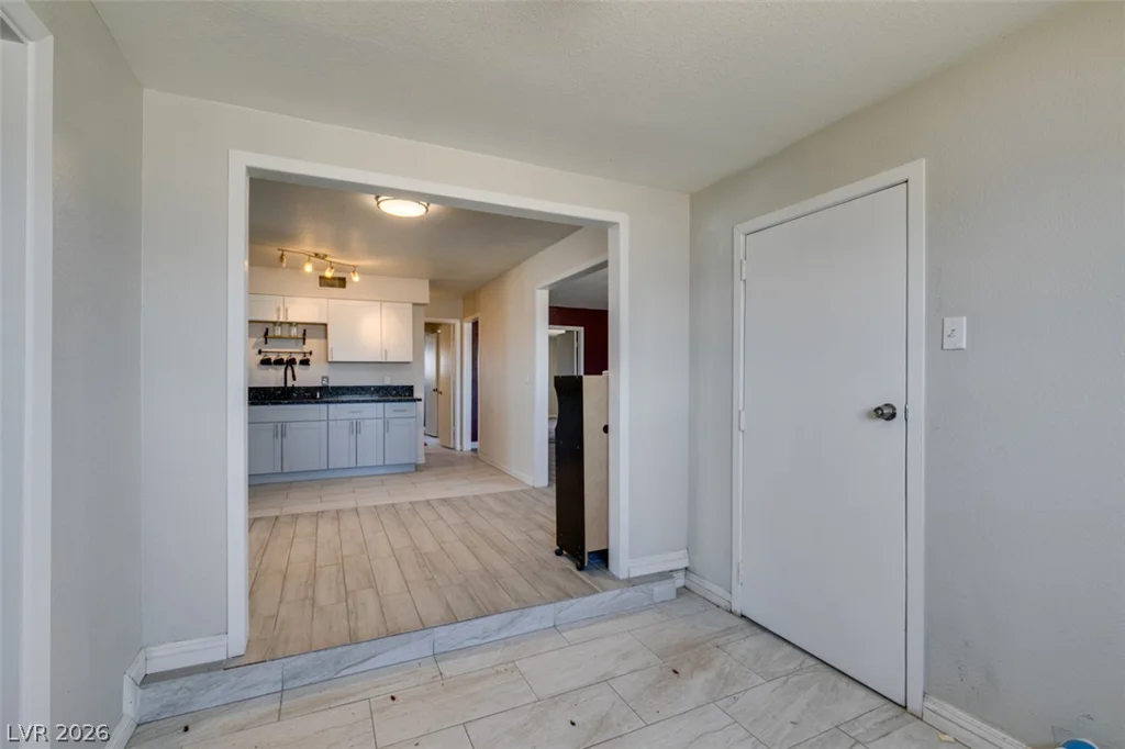 2737 Englestad, North Las Vegas, NV 89030