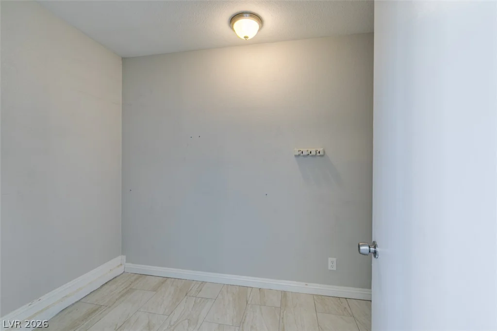 2737 Englestad, North Las Vegas, NV 89030