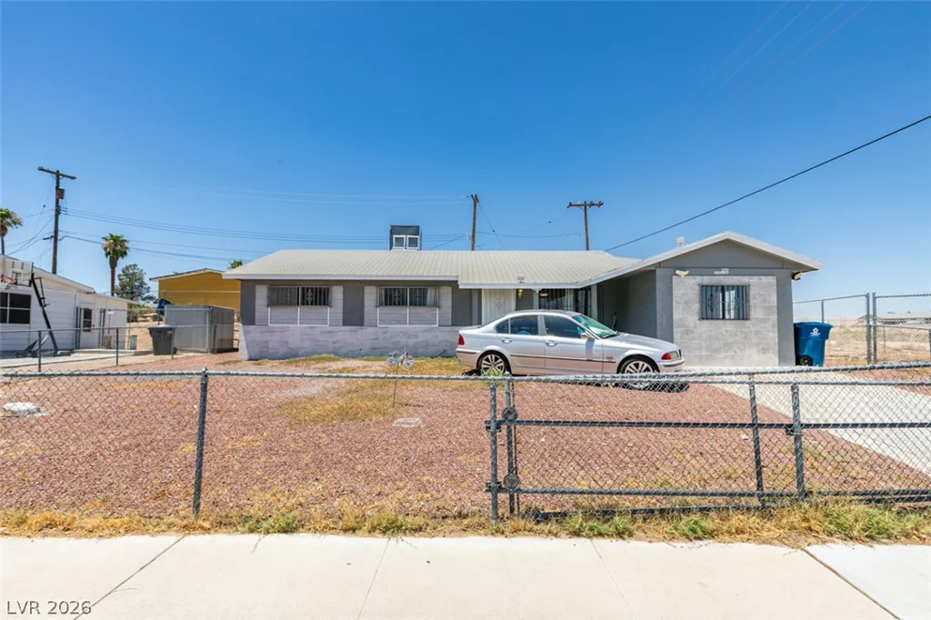 2737 Englestad, North Las Vegas, NV 89030