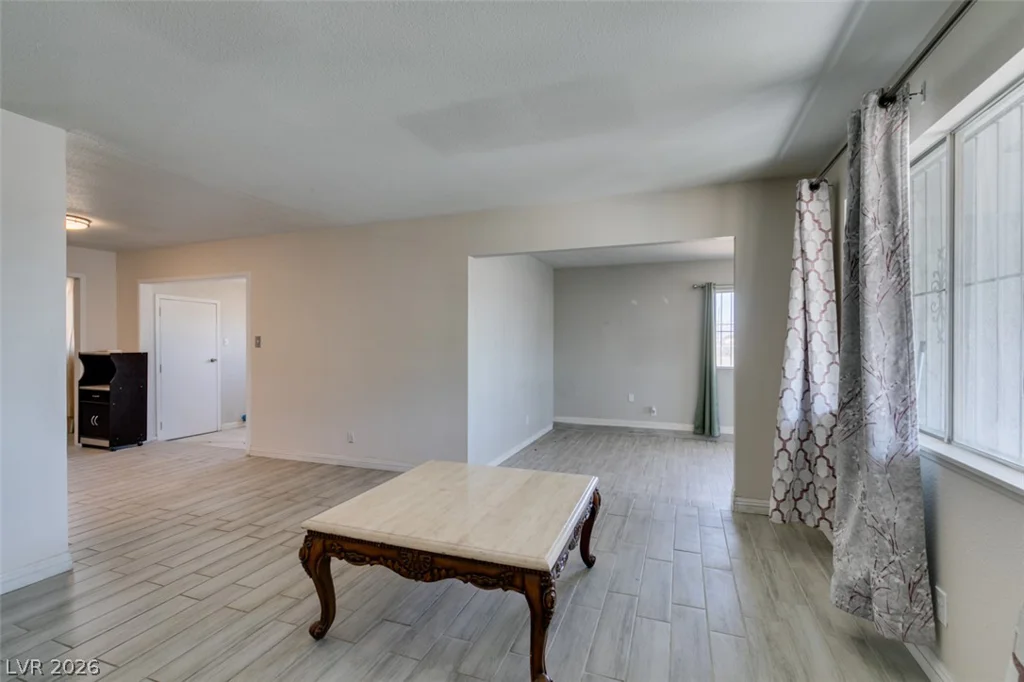 2737 Englestad, North Las Vegas, NV 89030
