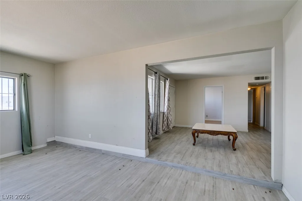 2737 Englestad, North Las Vegas, NV 89030