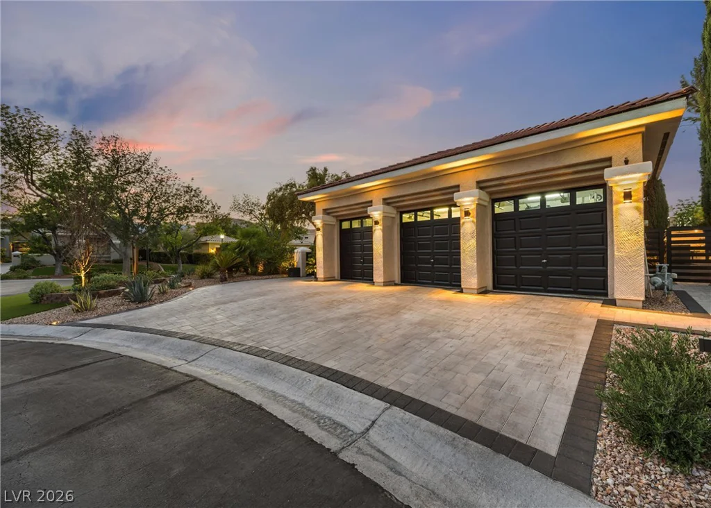 8908 Tavistock, Las Vegas, NV 89134