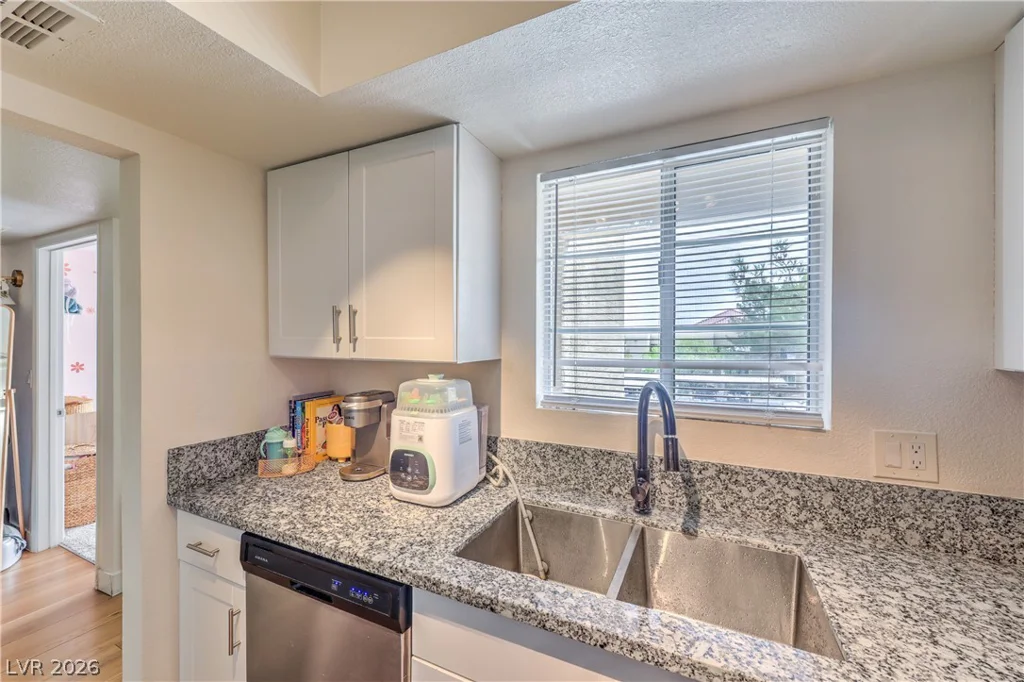 1909 High Valley, Las Vegas, NV 89128
