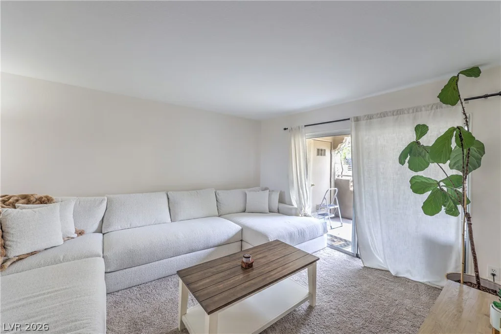 1909 High Valley, Las Vegas, NV 89128