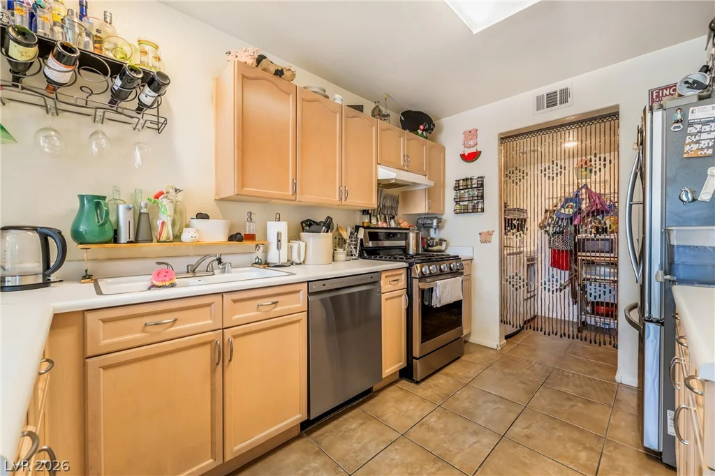 9695 Blue Calico, Las Vegas, NV 89123