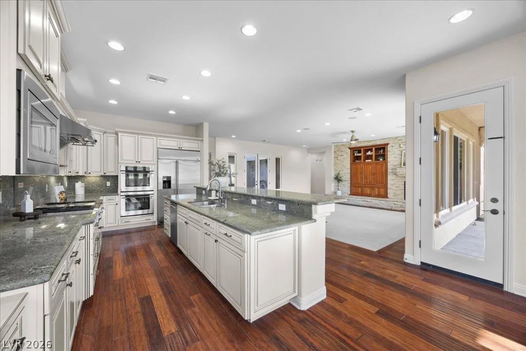 1963 Orchard Mist, Las Vegas, NV 89135