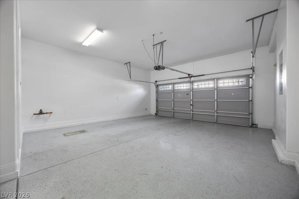 1963 Orchard Mist, Las Vegas, NV 89135