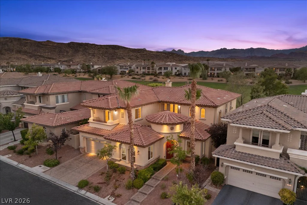 1963 Orchard Mist, Las Vegas, NV 89135