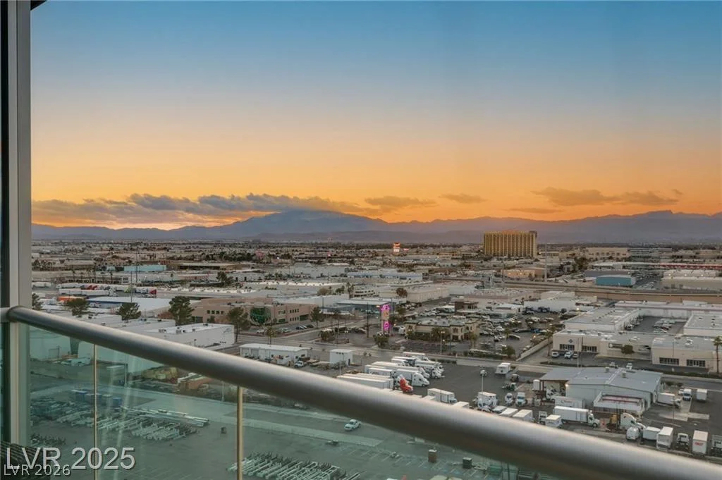 4525 Dean Martin, Las Vegas, NV 89103