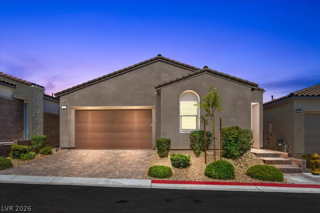 82 Nine Mile Creek, Las Vegas, NV 89138