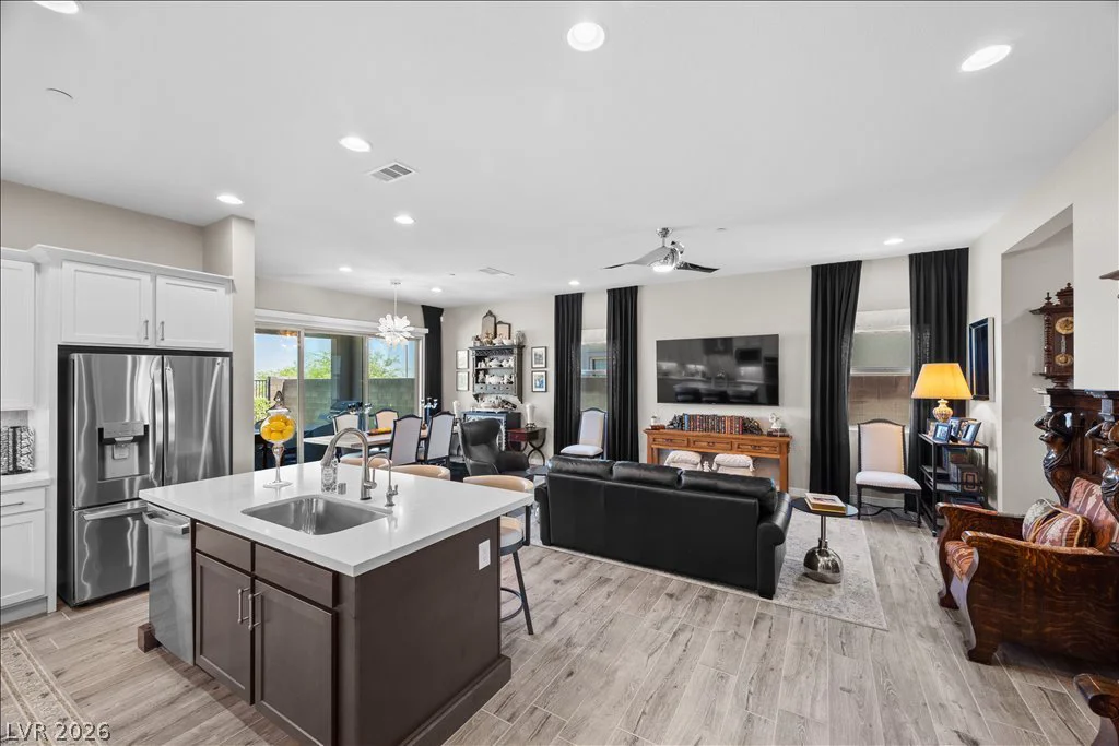 82 Nine Mile Creek, Las Vegas, NV 89138