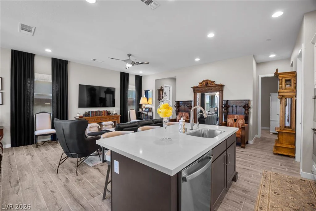 82 Nine Mile Creek, Las Vegas, NV 89138