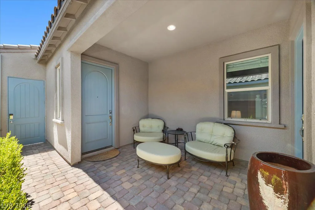 82 Nine Mile Creek, Las Vegas, NV 89138