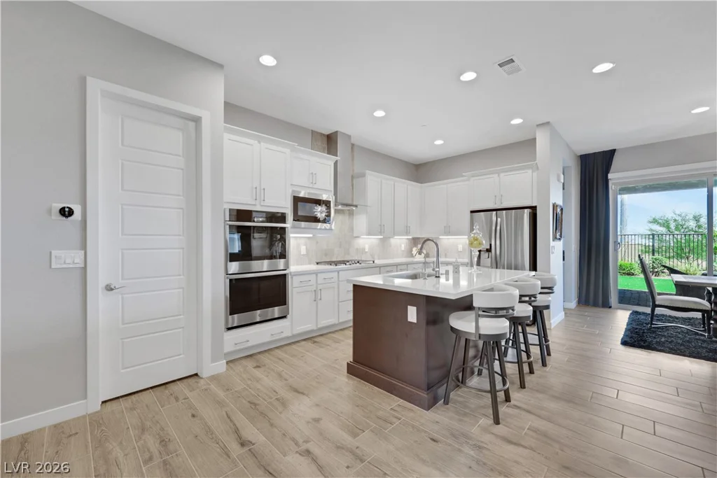82 Nine Mile Creek, Las Vegas, NV 89138