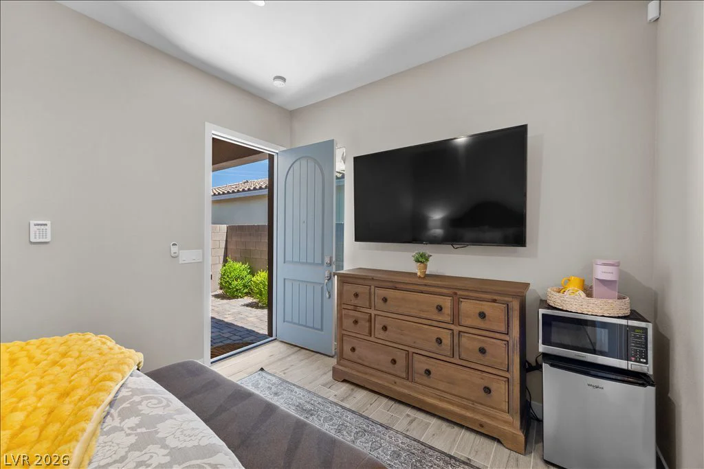 82 Nine Mile Creek, Las Vegas, NV 89138