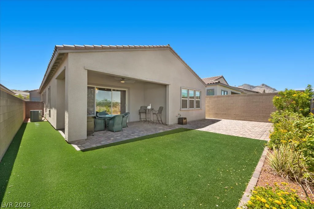 82 Nine Mile Creek, Las Vegas, NV 89138