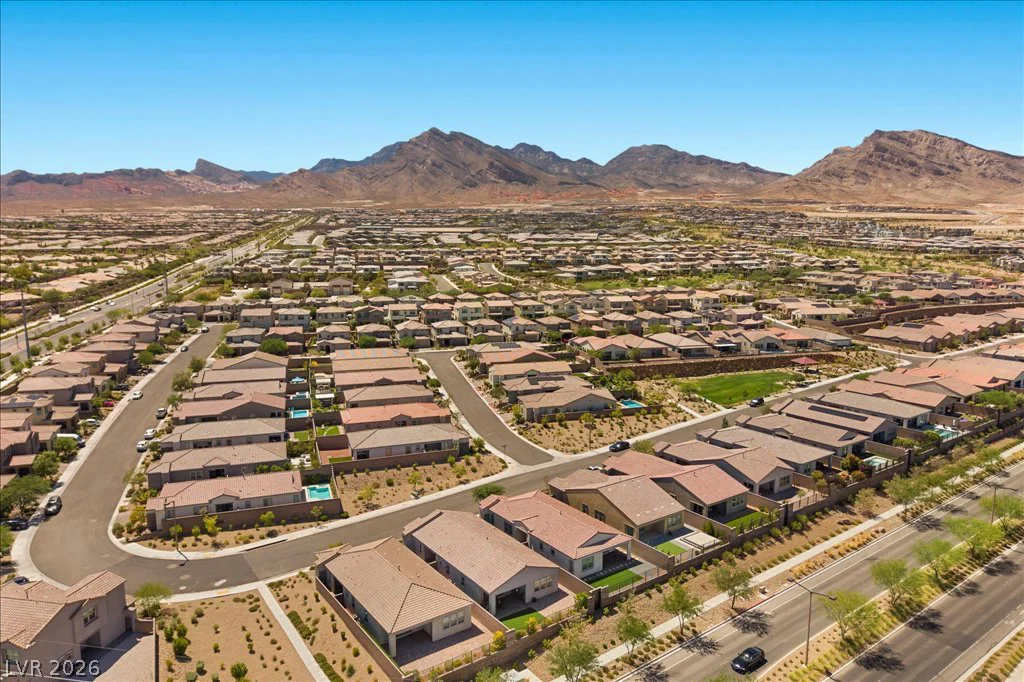 82 Nine Mile Creek, Las Vegas, NV 89138