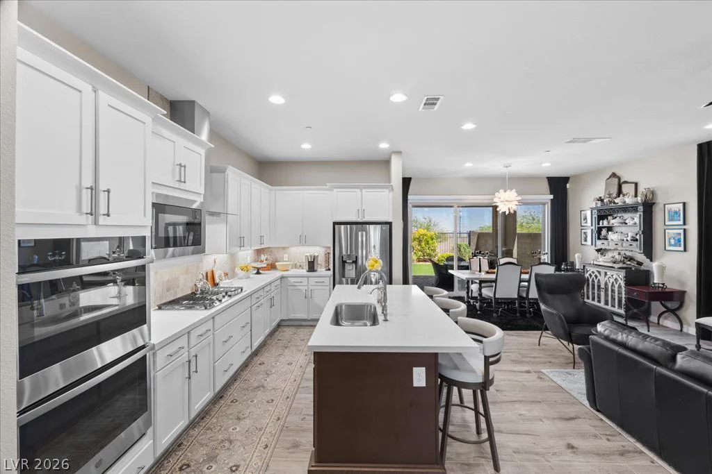 82 Nine Mile Creek, Las Vegas, NV 89138