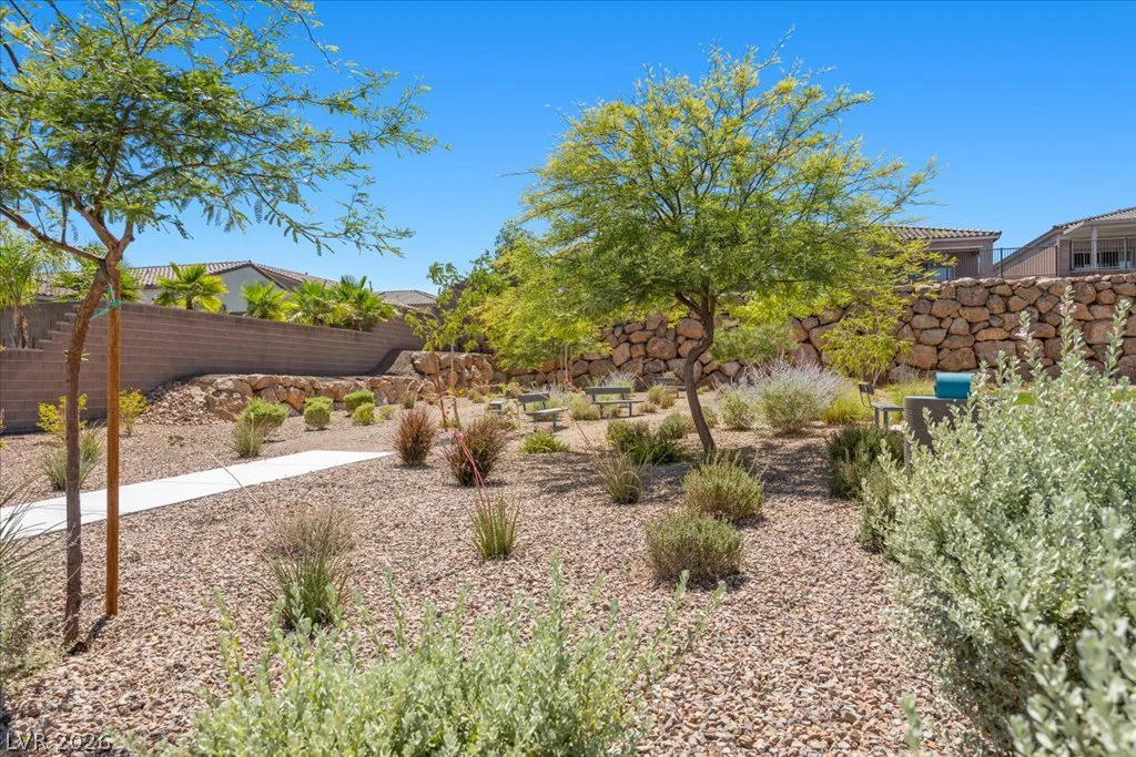 82 Nine Mile Creek, Las Vegas, NV 89138