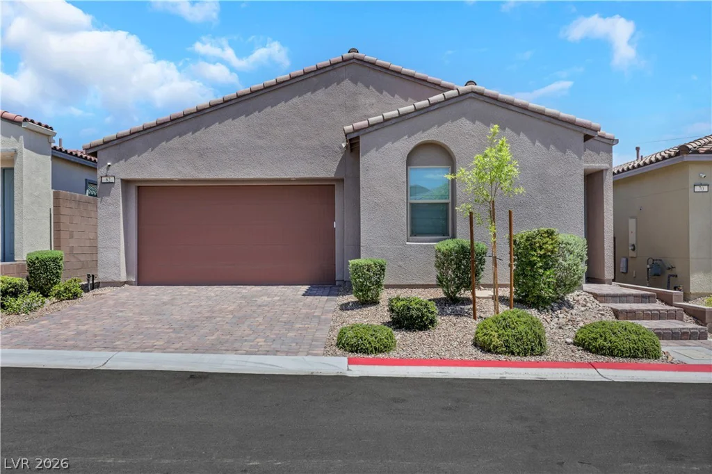 82 Nine Mile Creek, Las Vegas, NV 89138