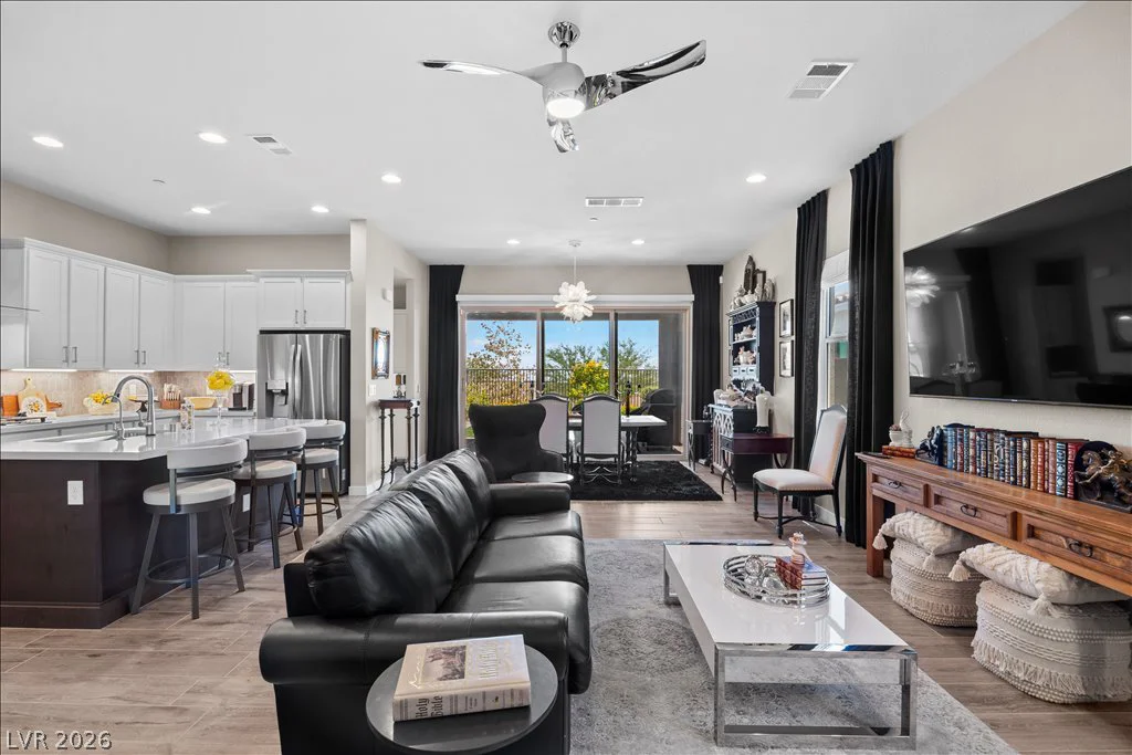 82 Nine Mile Creek, Las Vegas, NV 89138
