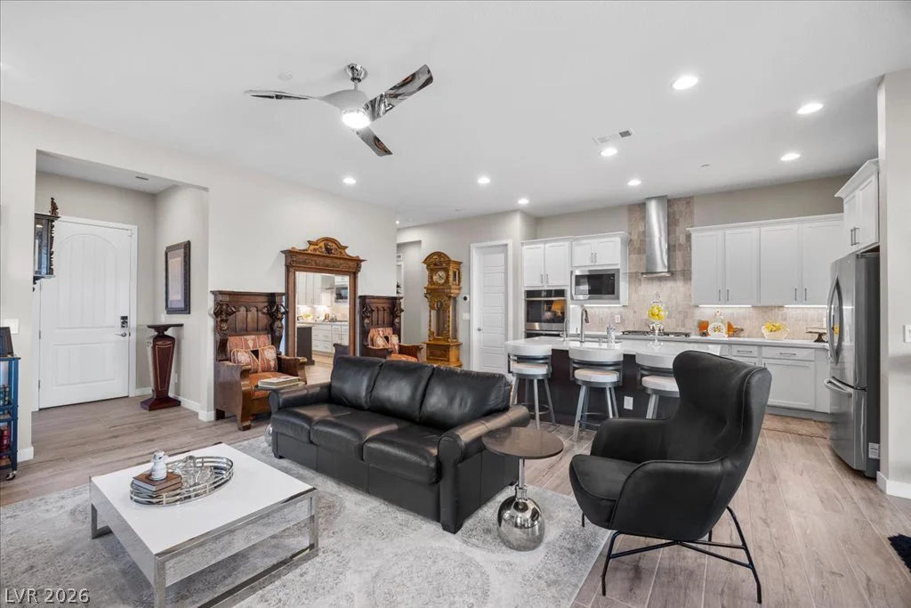 82 Nine Mile Creek, Las Vegas, NV 89138