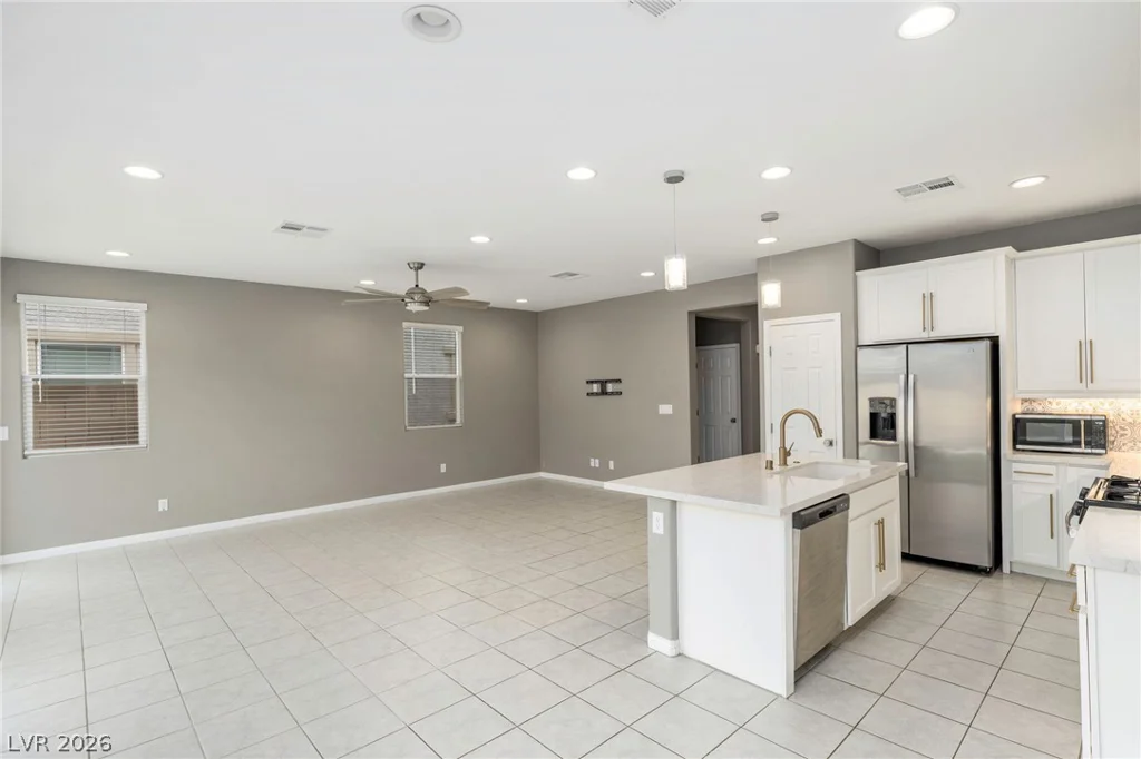 10154 Meranto, Las Vegas, NV 89178