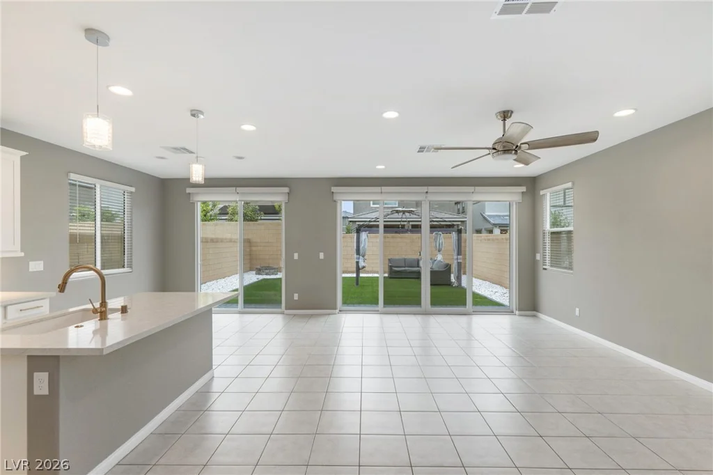 10154 Meranto, Las Vegas, NV 89178