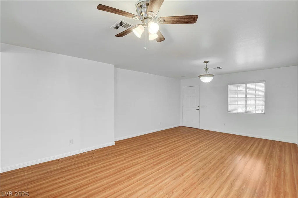 320 Searchlight, Las Vegas, NV 89110