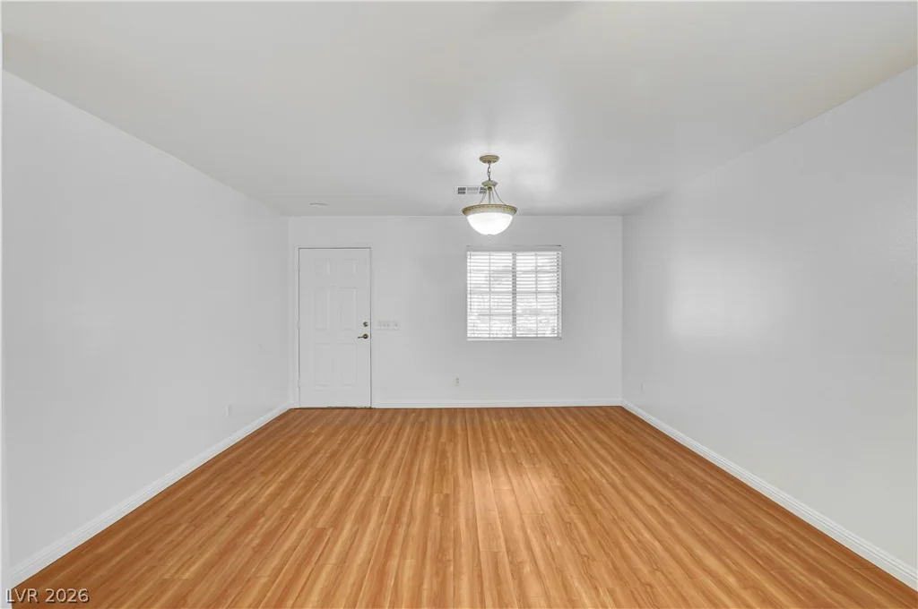320 Searchlight, Las Vegas, NV 89110