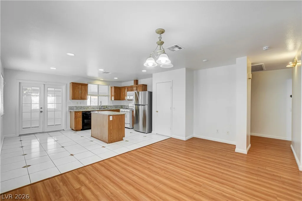 320 Searchlight, Las Vegas, NV 89110