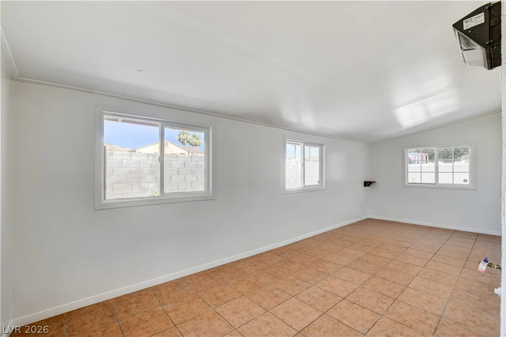 320 Searchlight, Las Vegas, NV 89110