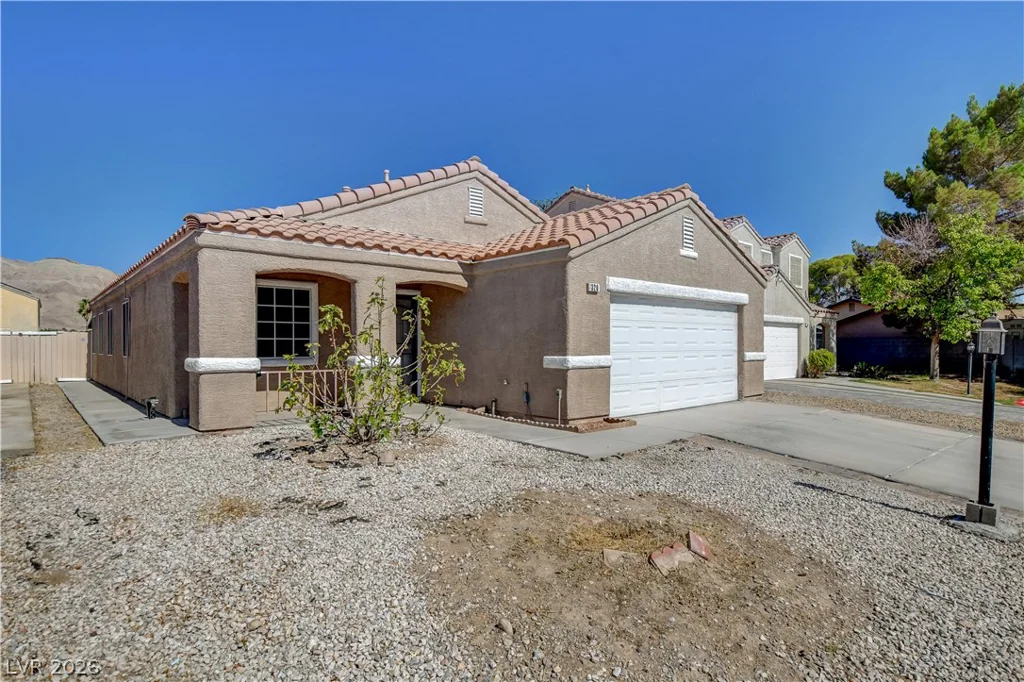 320 Searchlight, Las Vegas, NV 89110