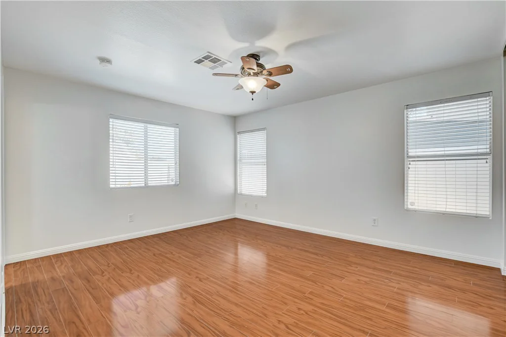 320 Searchlight, Las Vegas, NV 89110