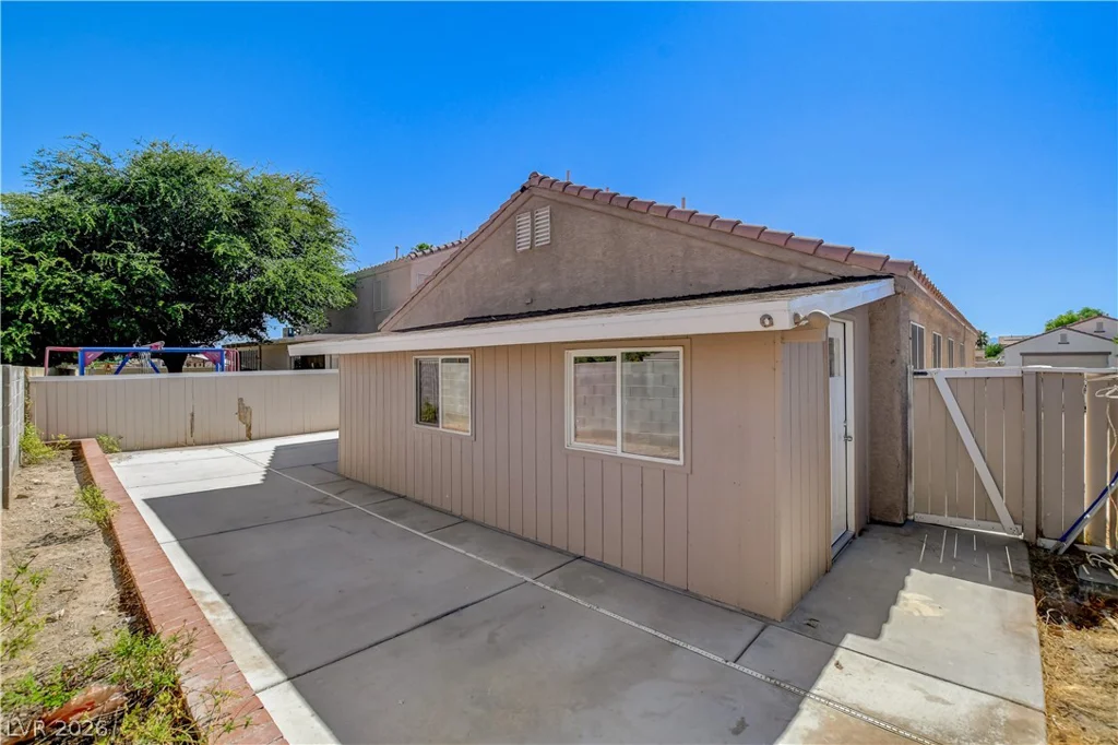 320 Searchlight, Las Vegas, NV 89110